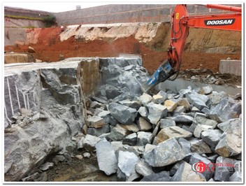 FOTO DESMONTE DE ROCHA